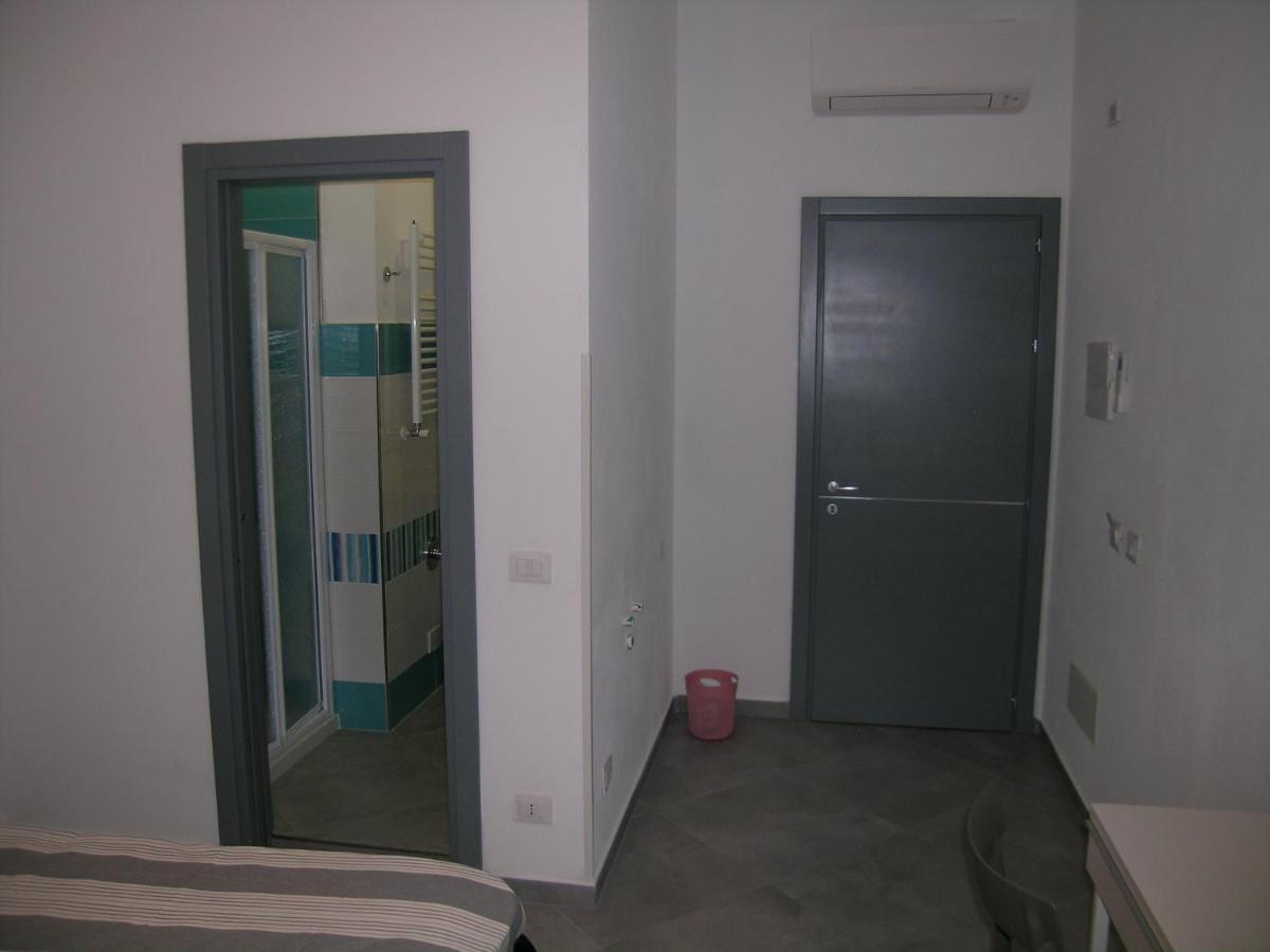 Camera Con Bagno Privato Candida La Spezia Bagian luar foto